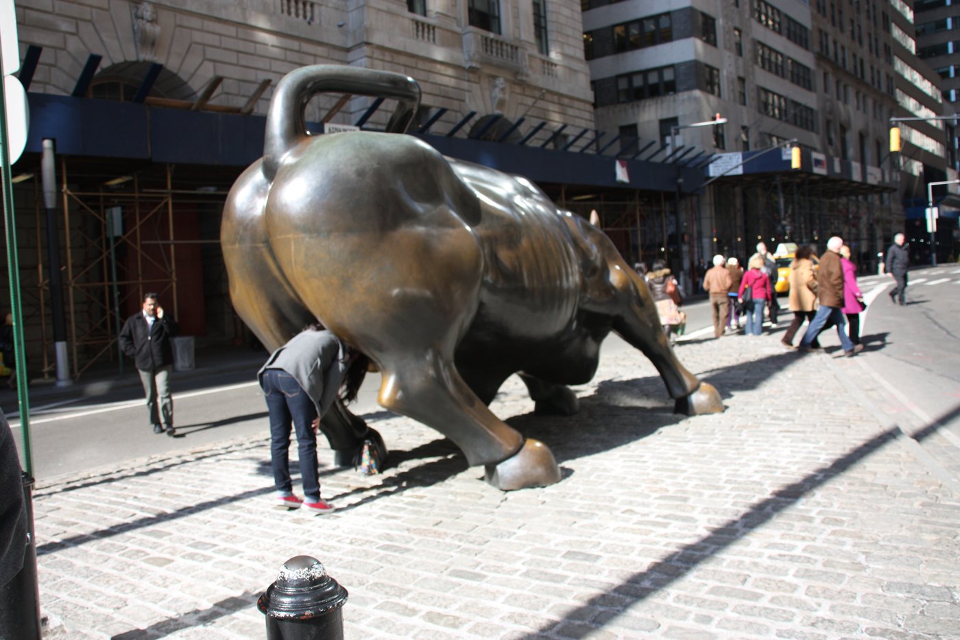 Charging Bull statue on Wall Street, symbol of the bull market