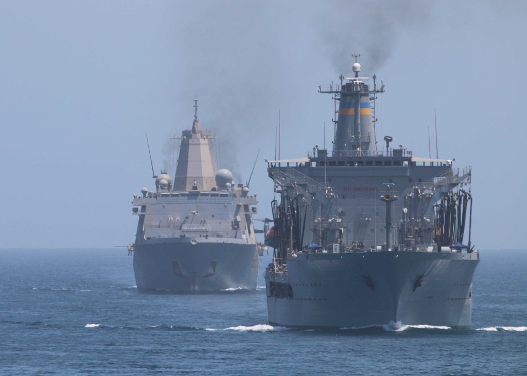 US-Navy-Zerstörer durchquert die Straße von Hormus